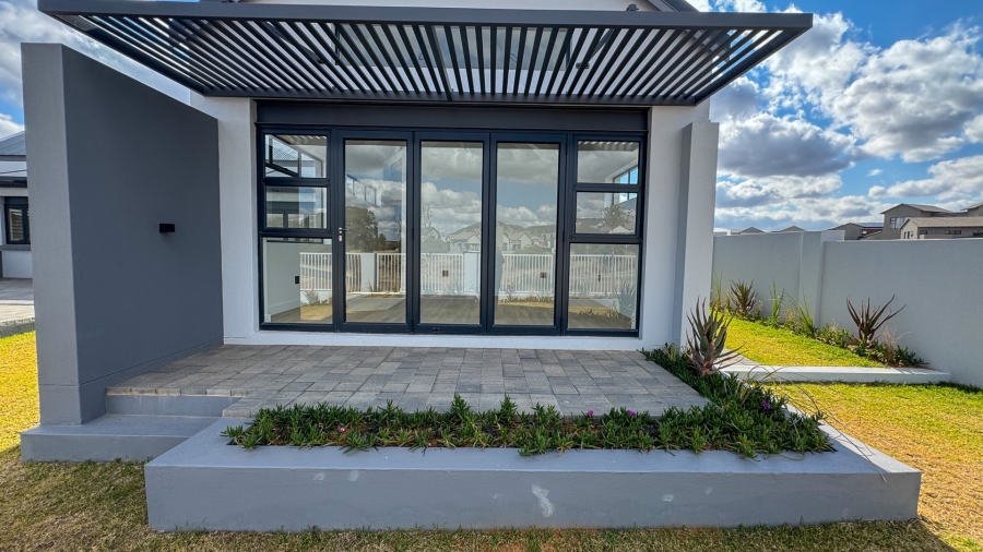 5 Bedroom Property for Sale in Woodland Hills Bergendal Free State